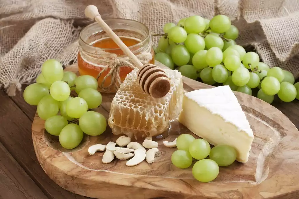 Bộ sản phẩm được sản xuất từ mật ong Tam Đảo